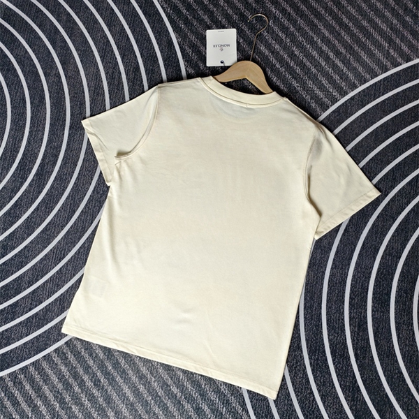 モンクレールTシャツ背面デザイン